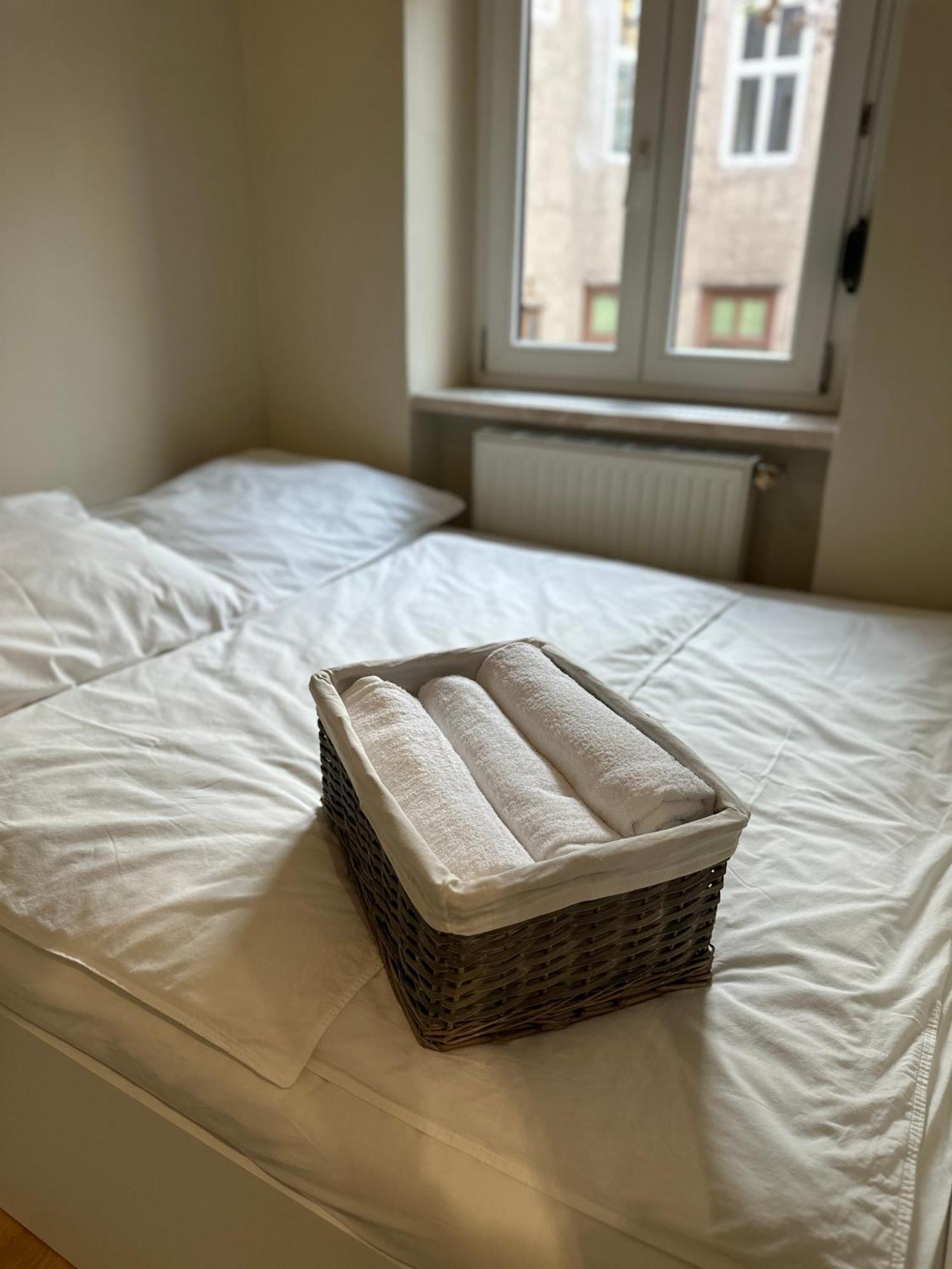 Charmante Zentral Gelegene Wohnung Wenen Buitenkant foto
